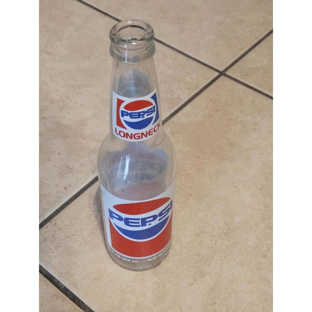 Vintage‎ collectible Pepsi bottles